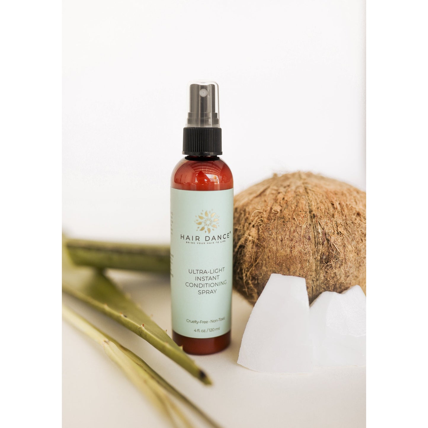 Ultra-Light Conditioning Spray in Lemongrass